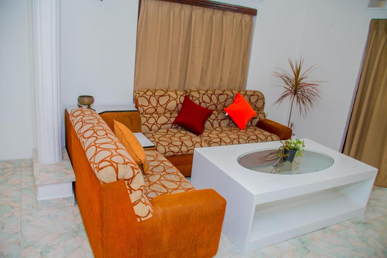 Niwahana Transit City Hotel Katunayaka Εξωτερικό φωτογραφία