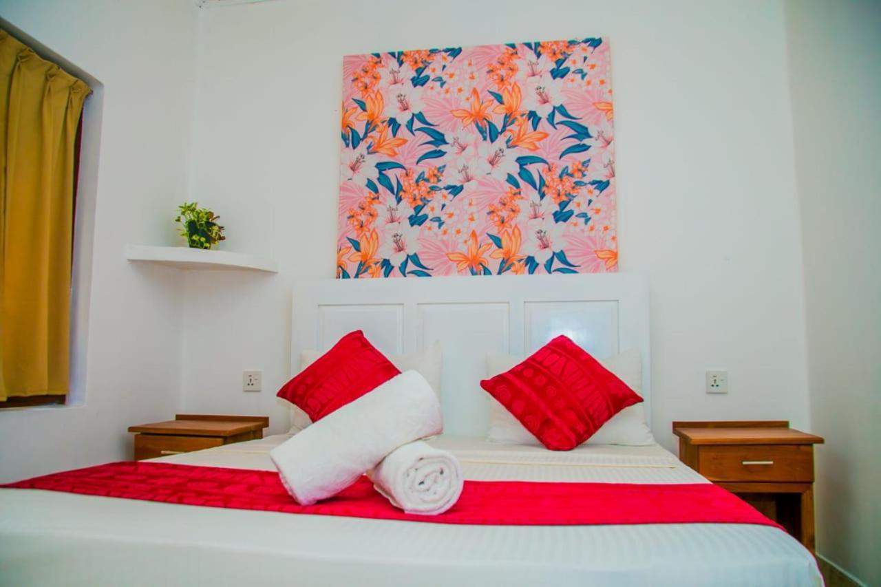 Niwahana Transit City Hotel Katunayaka Εξωτερικό φωτογραφία