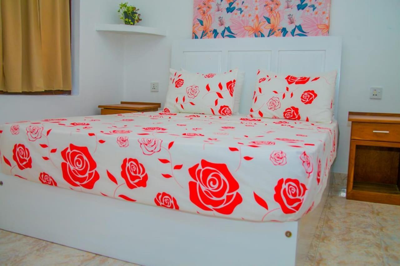 Niwahana Transit City Hotel Katunayaka Εξωτερικό φωτογραφία
