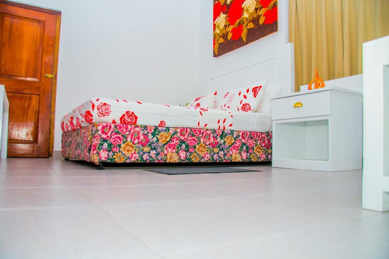 Niwahana Transit City Hotel Katunayaka Εξωτερικό φωτογραφία