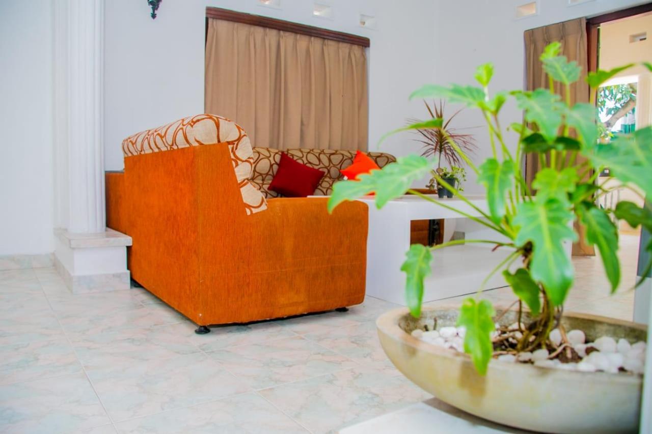 Niwahana Transit City Hotel Katunayaka Εξωτερικό φωτογραφία