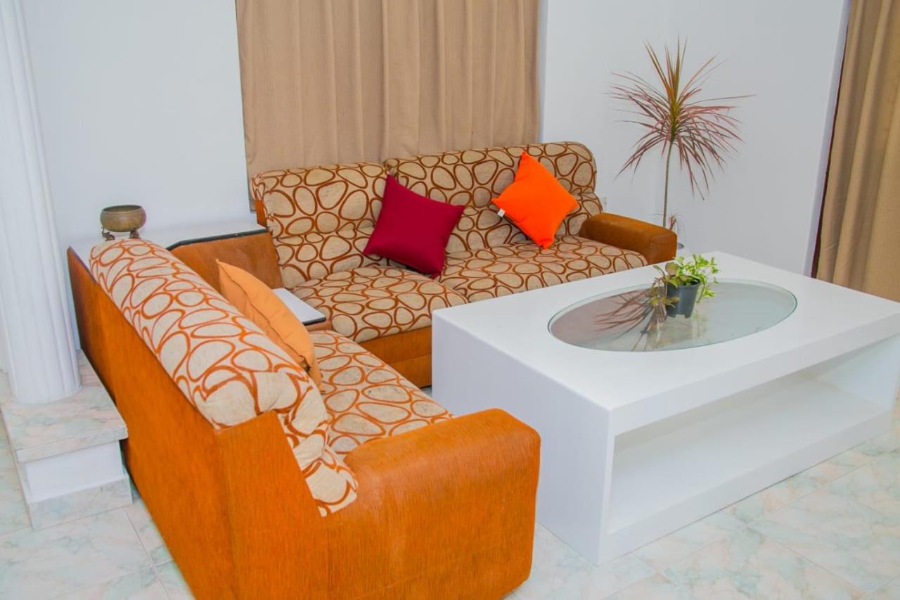 Niwahana Transit City Hotel Katunayaka Εξωτερικό φωτογραφία